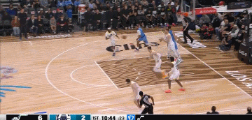 j9九游会老哥俱乐部交流不好的回忆突然来袭！克拉克森开场2分钟里突外投连砍11分